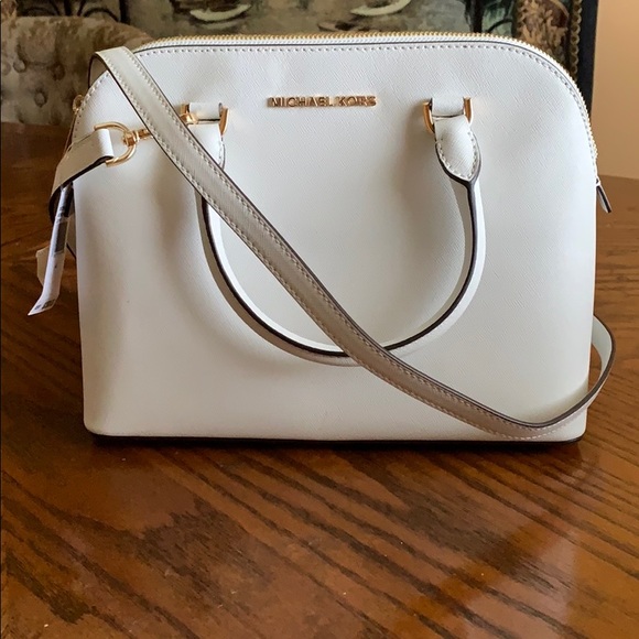 Michael Kors Handbags - Micheal kors MD Satchel